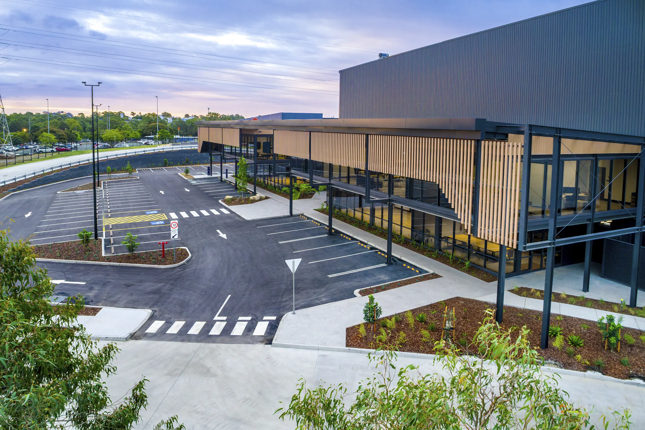 Gateway@Murarrie aerial view of carpark and landscape